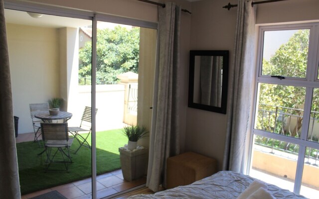 Villa Italia Apartments by CTHA