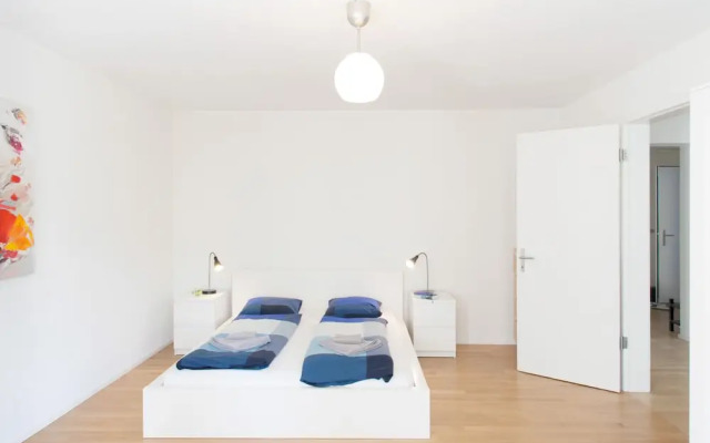 ZH Kreuzplatz I - Hitrental Apartment