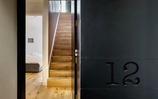 Elegant Two-bedroom Duplex in the Northern Quarter