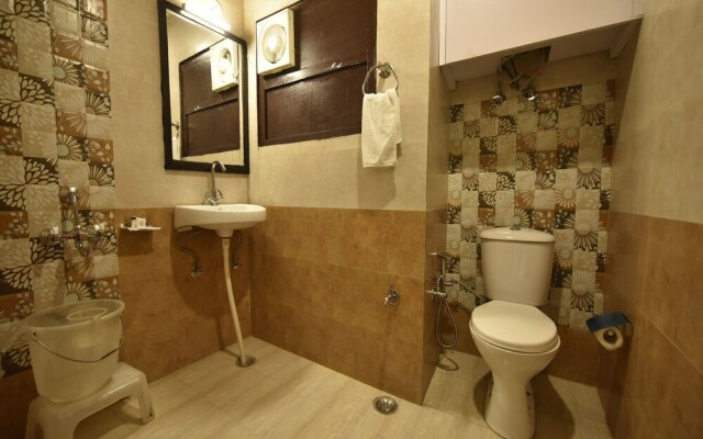 Itsy Hotels Crystal Palace Shimla With Valley View