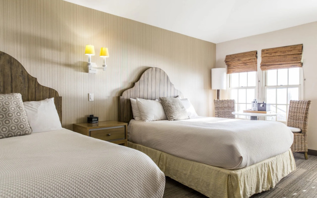 Cottage Inn By The Sea