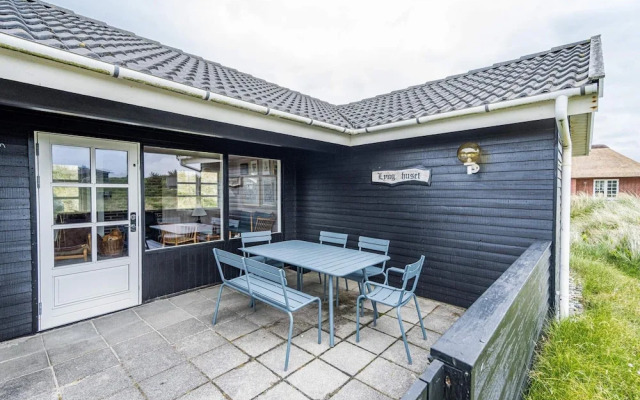 6 Person Holiday Home in Henne