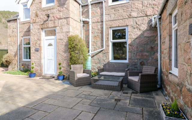 Gairnlea House