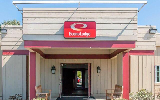 Econo Lodge Central Midland