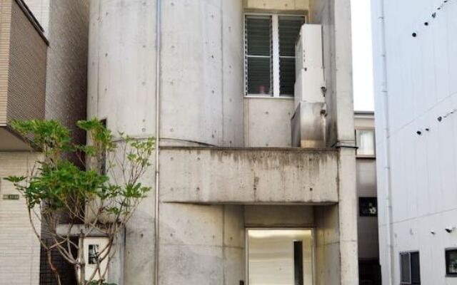 Kurosaki House