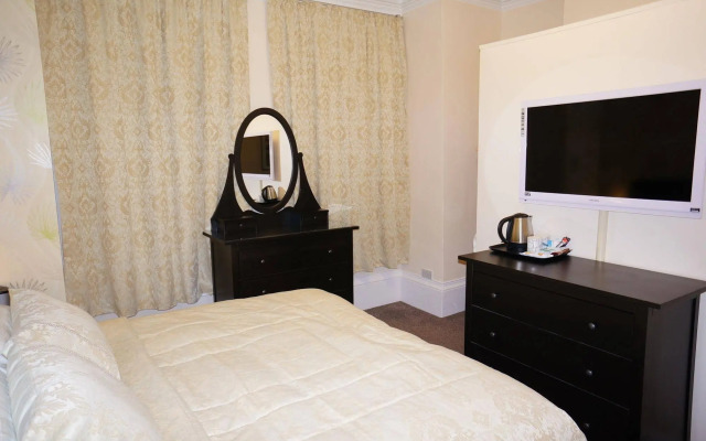 The Shores Hotel, Central Blackpool