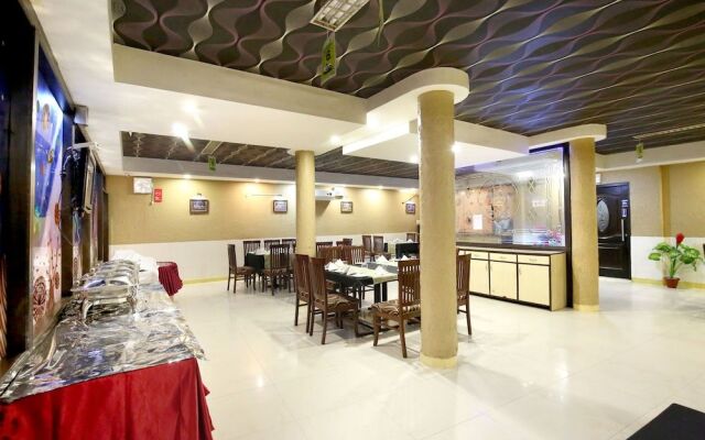 Capital O 4963 Hotel Inderprasth