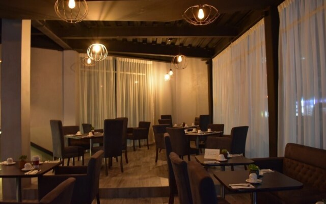 ESDUMA HK Hotel Pachuca