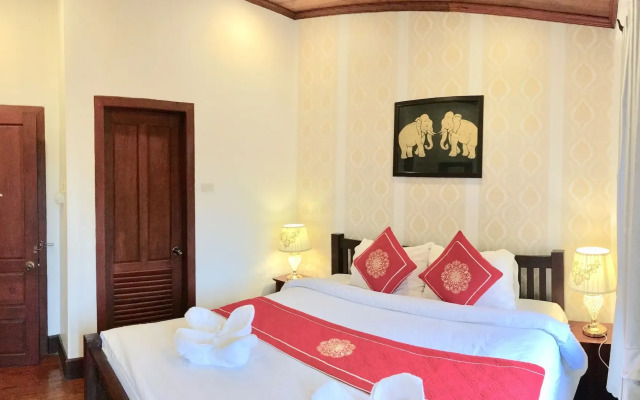 Pangkham Lodge