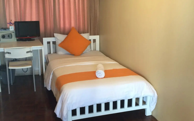 VX The Fifty - Hostel