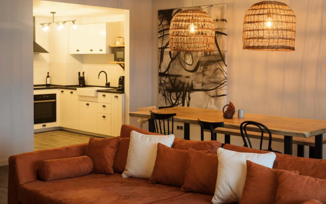 Silver Pine Apartment