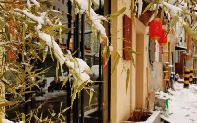 Chuyun Homestay (Luoyi Ancient City Cross Street Branch)