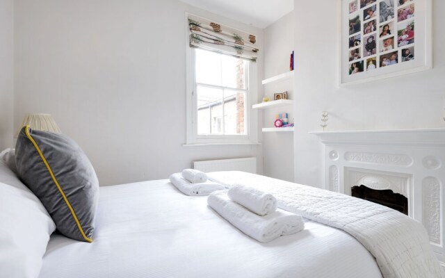 Spectacular Shepherds Bush Home Close to Westfield