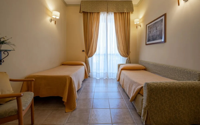 Hotel Relax