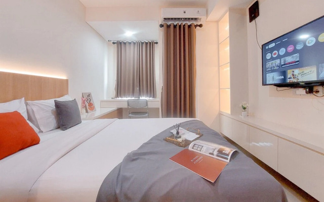 Cozy Living Studio At B Residence Apartment