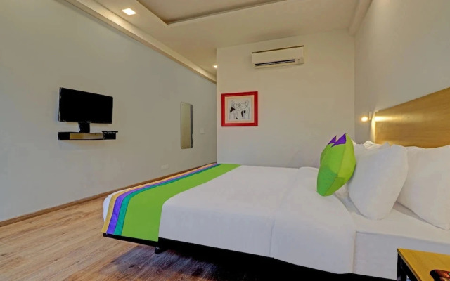 Chs Medanta by Treebo Rooms