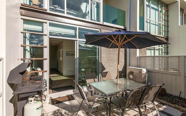 24 Marina View Retreat - Taupo Holiday Apartment