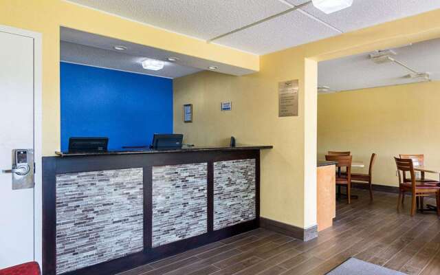 Rodeway Inn Joint Base Andrews Area