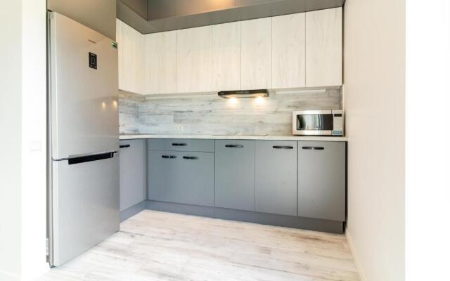 Green Acres Apartment, By cohost