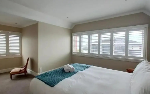 3min to beach 4 bedroom villa