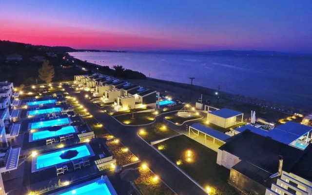 Crystal villas & suites
