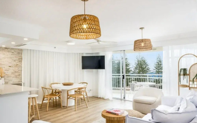 Ocean View Coastal Haven in Burleigh