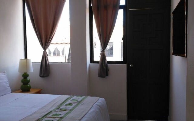 Tropicus 14 Suite Room With Balcony