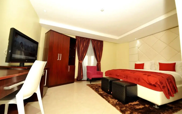 Silver Towers Hotel