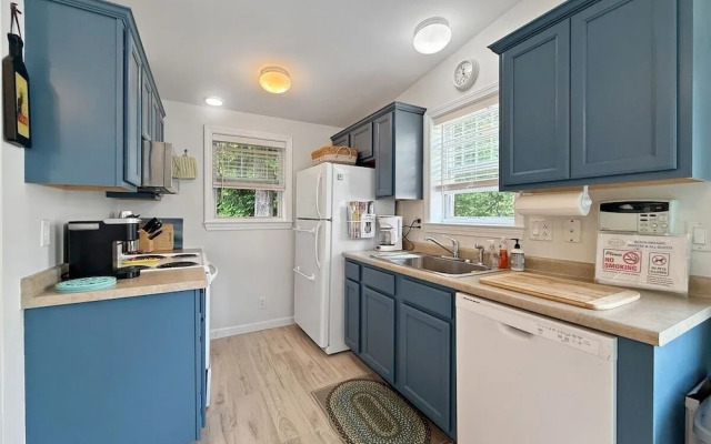 Sweet Beach Retreat 2 Bedroom Home