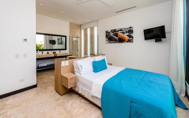 Luxury Villa Waterfall - Pool & BBQ