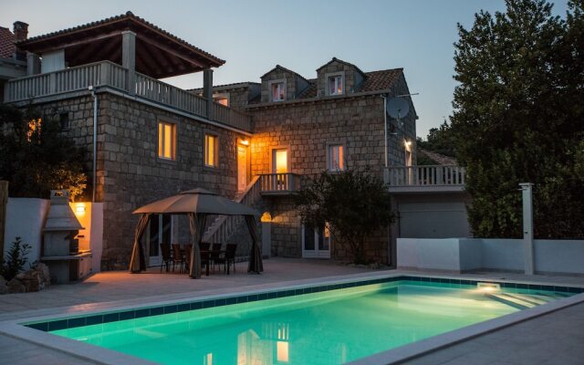 Hedera Estate, Villa Hedera IX