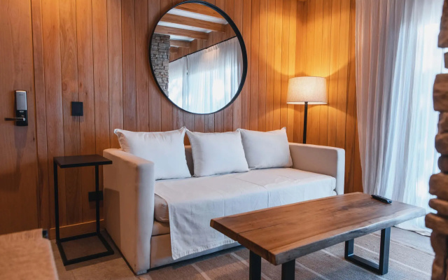 El Refugio Ski & Summer Lodge