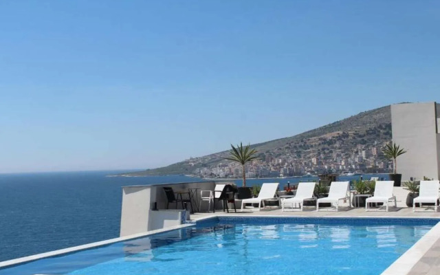 The Queens Lion Premium Hotel