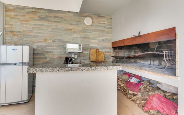 Comodo apartamento c/ piscina interior y exterior