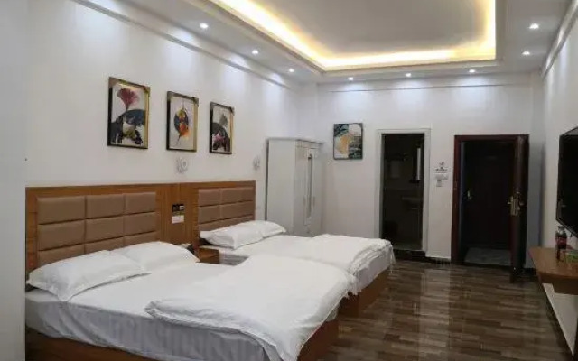 Longxin Business Hotel