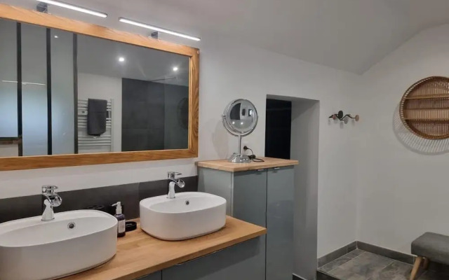 Charming Holiday House With Private Pool, Maillane