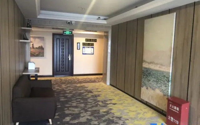 Youth Sunshine Hotel