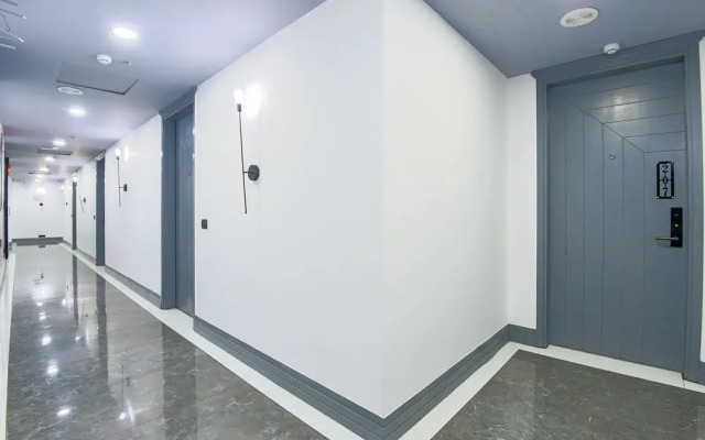 BedChambers Serviced Apartment, MG ROAD