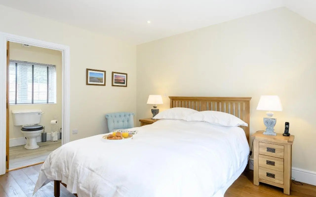 Sea Holly Cottage-UK11931
