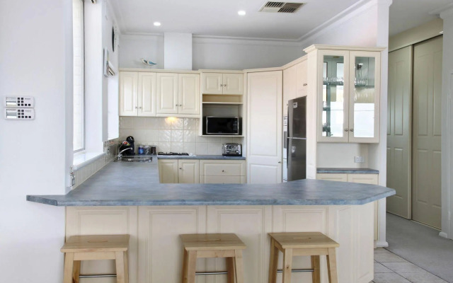 Seaview Sunset Holiday Apartments