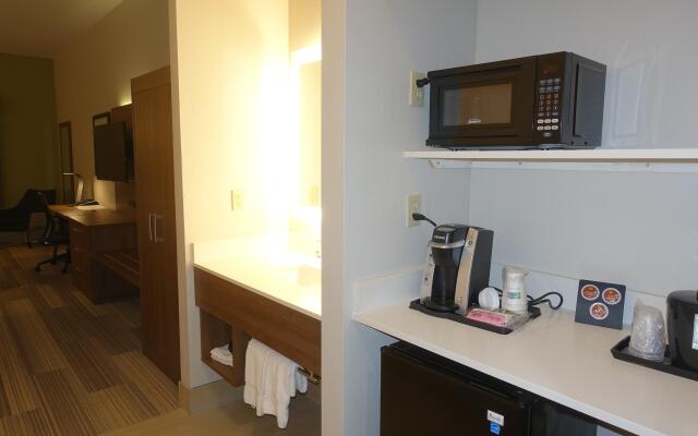 Holiday Inn Express & Suites Brentwood by IHG