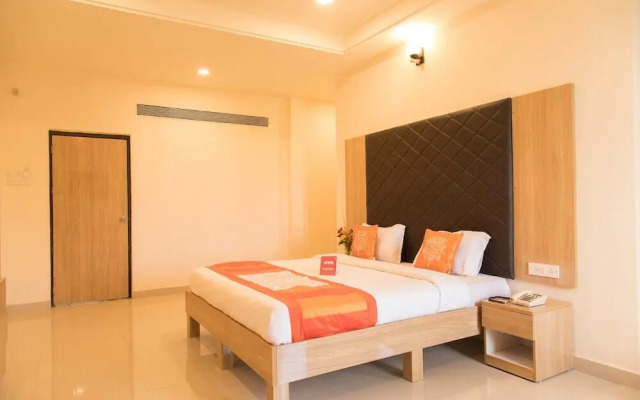 Hotel Solitaire by OYO Rooms
