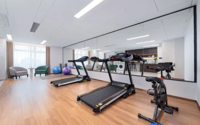 Dongguan Tangxia Town South Railway Station Jinjiang Metropolo Hotel