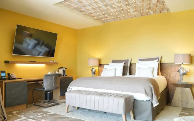 Les Regalia Hotel & SPA