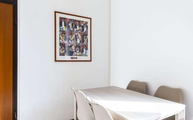 Erba 6 in Baranzate With 1 Bedrooms and 1 Bathrooms