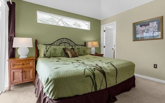 1061 Lake Berkley 4 Bed With Pool