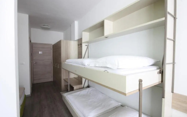 Residence Pradalago by Montana