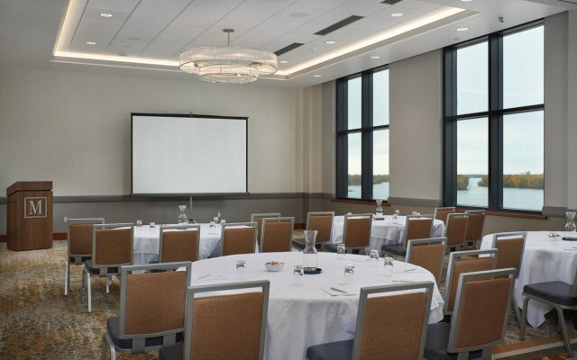 The Merrill Hotel, Muscatine, a Tribute Portfolio Hotel