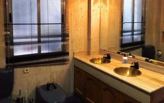 BOOKINGHAM ★Apartaments & Suites