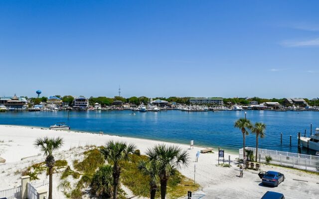 East Pass Towers 304 3 Bedroom Condo by RedAwning